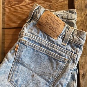 Orange Tab Levi’s cutoff shorts
